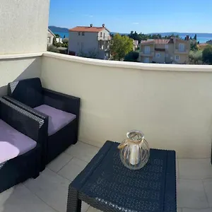  Apartament A&b