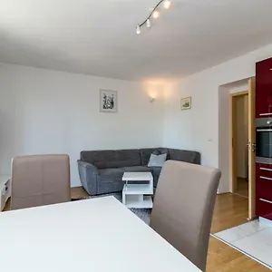  Apartament Duje