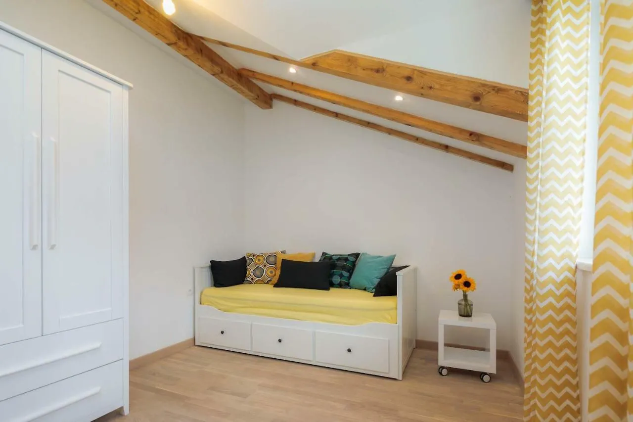 Otium Apartment Kastela 0*,